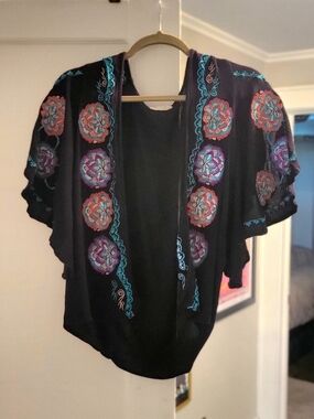 Entro Black Embroidered Open-Front Women's Kimono